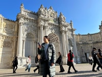 Estambul, Dolmabahce Palace Skip-the-Line Entry & Audioguide - Housity