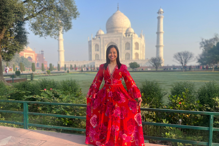 From Delhi : Agra Same Day Trip by Gatimaan Express