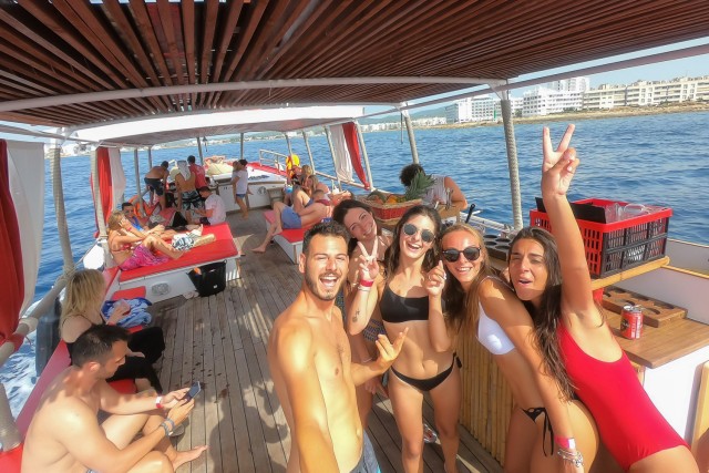 Visit Ibiza All-Inclusive Sunset Boat Trip in Ibiza, Spagna