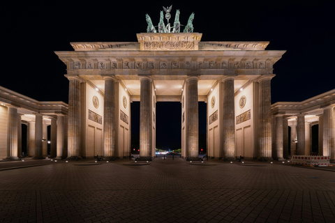 Berlin: City tour at night with illuminated sights