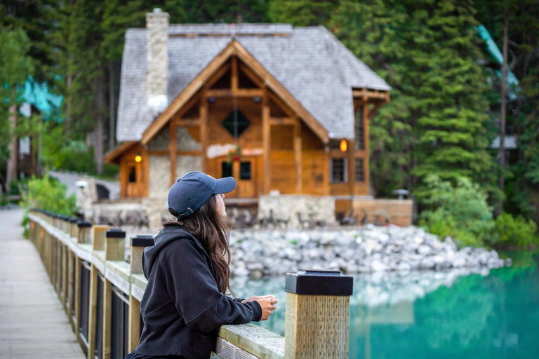 Banff: Lake Louise, Moraine Lake & Emerald Lake Day Tour