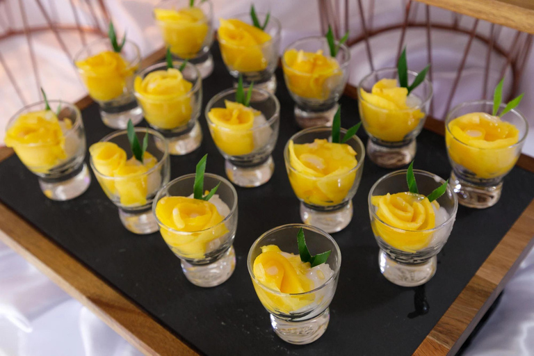 Bangkok: Sawasdee Dinner Cruise & Sunset Cruise + Free Beer Dinner Cruise (17:00~21:00) with Only Buffet