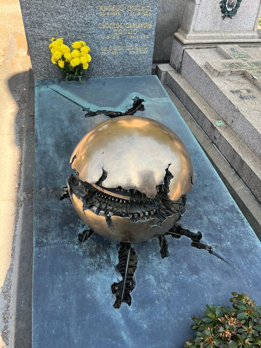 Mailand: vom Monumentalfriedhof zu den Öko-Wolkenkratzern Mailand: vom ...