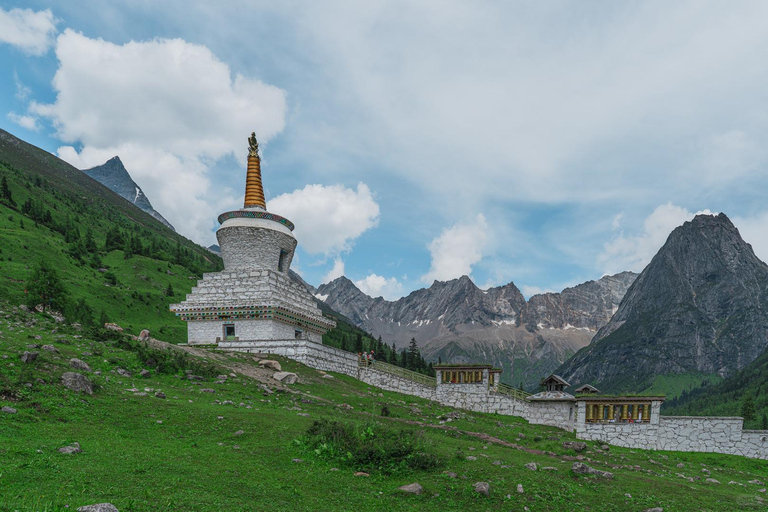 Chengdu: Siguniang Mountain Scenic Area Private Tour