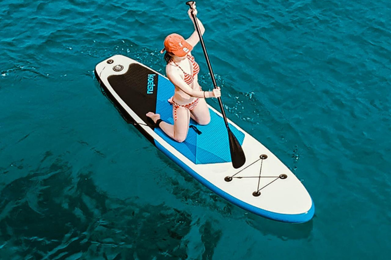 Phuket: James Bond i zatoka Phang Nga luksusowym jachtem o zachodzie słońcaSpotkanie przy molo (opłata za wstęp do parku narodowego wliczona w cenę)