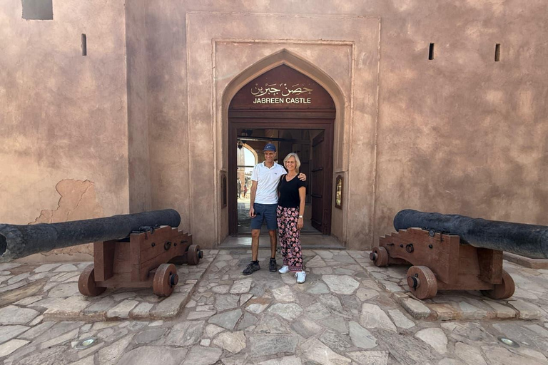 From Muscat: Nizwa, Jabreen, and Bahla Fort Day Sharing Tour