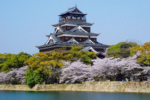 Sentiero del patrimonio di Hiroshima: Cupola, castello di Hiroshima e giardino