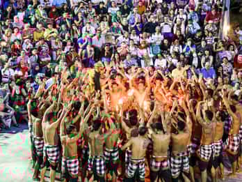 Pôr do sol em Bali: Templo de Uluwatu, Dança Kecak e Baía de Jimbaran