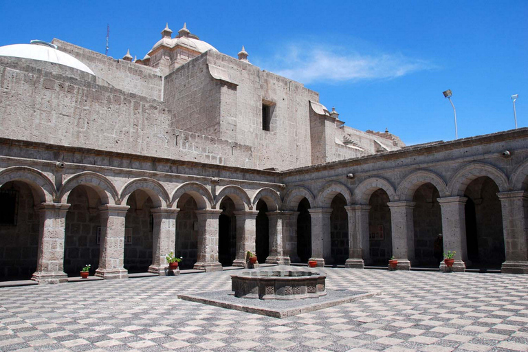 Arequipa: Historic Center Walking Tour with Hotel Pickup