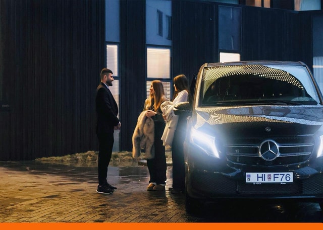 Keflavik Airport (KEF): Private Transfer to/from Reykjavik