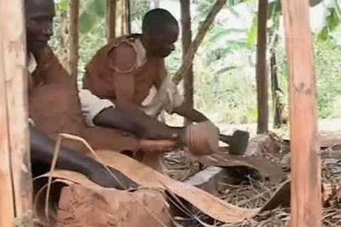 Jinja: Barkcloth Painting and Basket Weaving Workshop