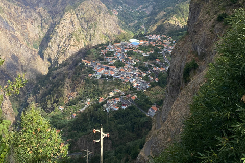 Madeira: Pico do Arrieiro SonnenaufgangPico do Arrieiro Sonnenaufgang Tour