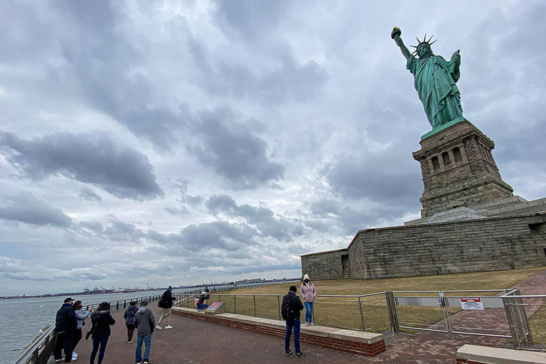 Monumentos y Mercados: Tour de la Libertad, las Finanzas y la Historia de Nueva York
