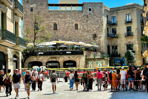 Barcelone : visite à pied de la Sagrada Família et du quartier gothiqueEnglish Guide