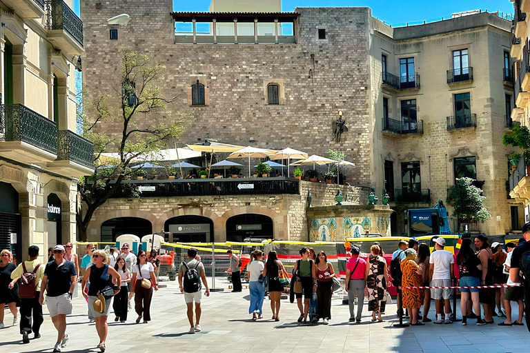 Barcelone : visite à pied de la Sagrada Família et du quartier gothiqueEnglish Guide