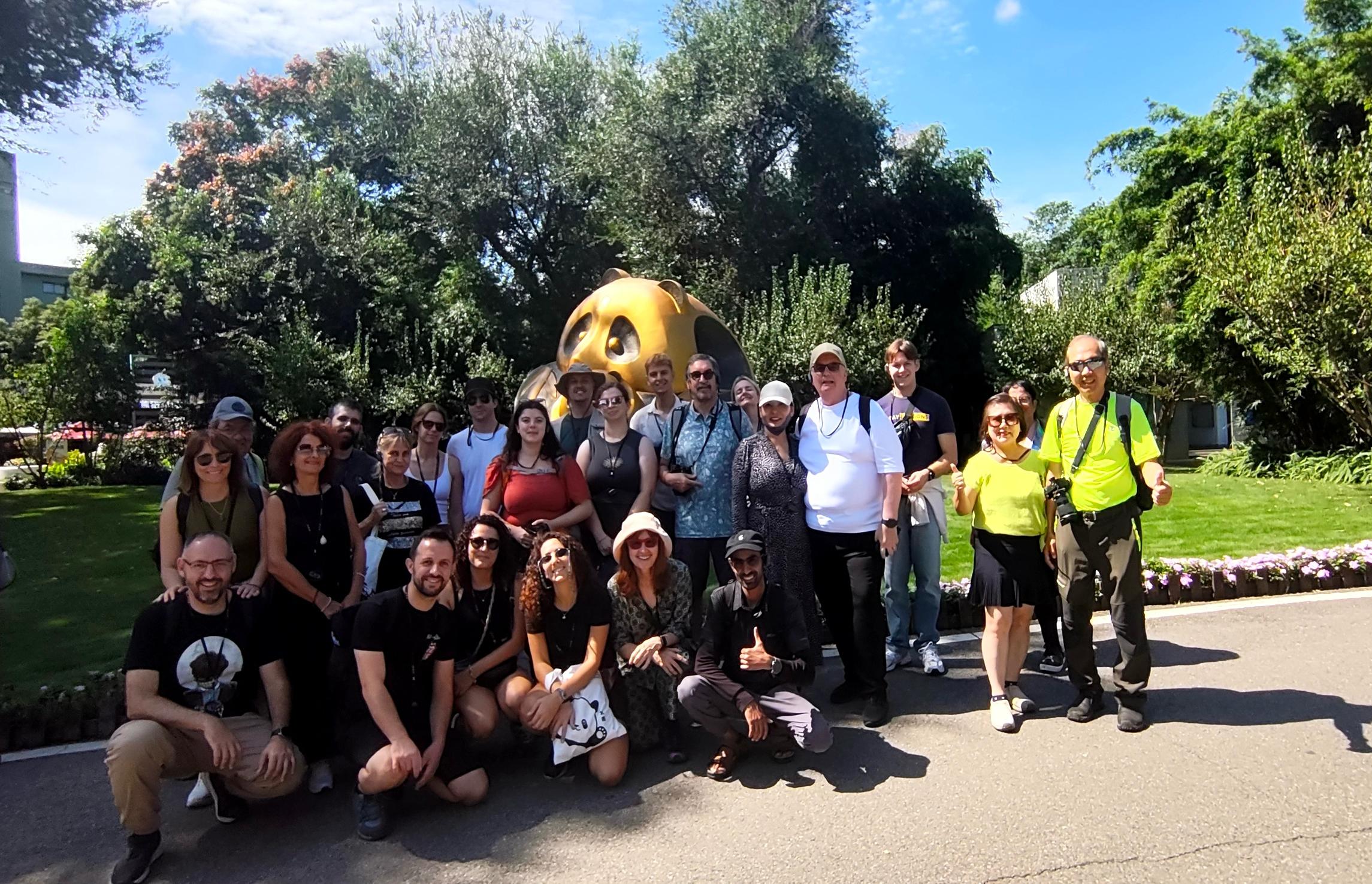 Chengdu: Panda-Station – Halbtages- oder Ganztagestour mit Panda und Buddha