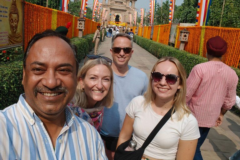 瓦拉纳西：萨尔纳特寺导览游（含嘟嘟车）瓦拉纳西：萨尔纳特寺导览游（乘坐嘟嘟车）