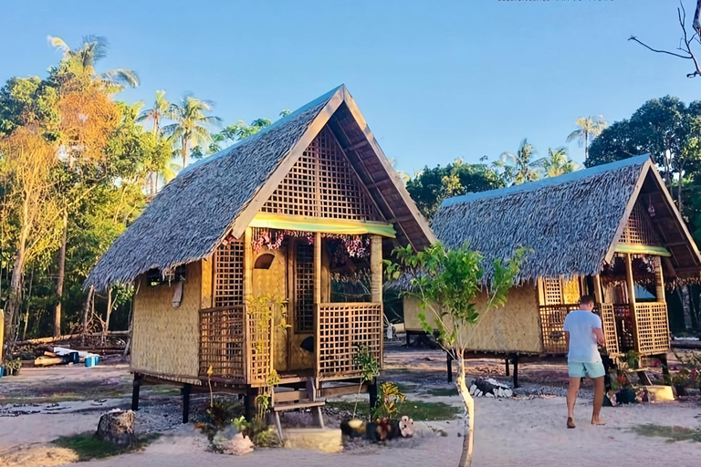 El Nido: 2-Day Island-Hopping Tour to Lincapan with Camping