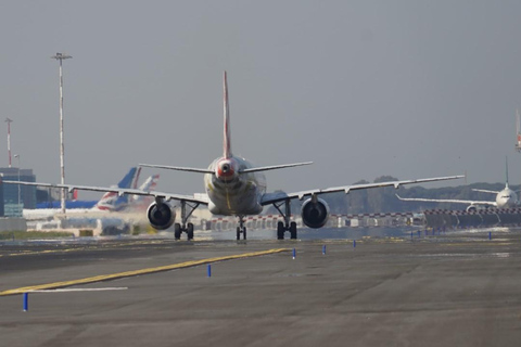Rome: Fiumicino Airport to Civitavecchia Port Bus Transfer