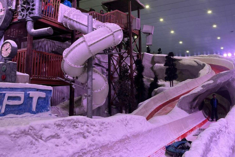Riyadh Snow City: Inclusive 3-Hour Entry with Gear Provided