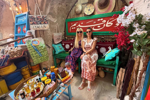 From Muscat: Nizwa, Jabreen, and Bahla Fort Day Sharing Tour