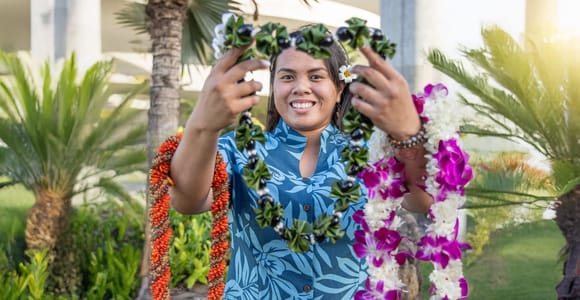Maui Airport Custom Lei Greeting - Choose Your Lei