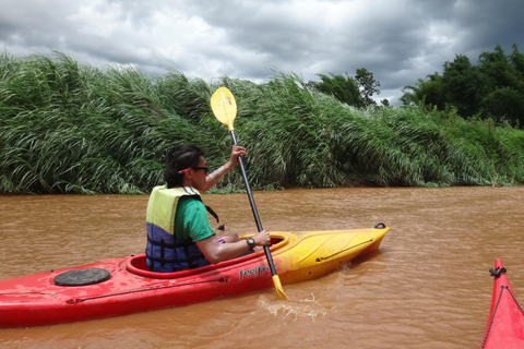 Chiang Mai: 25 km di tempo libero in mountain bike e kayak nella giunglaDa Chiang Mai: tour in bici e kayak