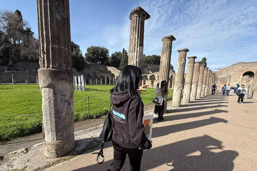 Ab Sorrent: Tour zu den Ruinen von Pompeji und zum Vesuv (optional). Foto: GetYourGuide