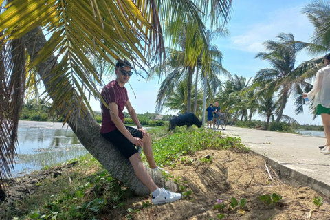 Passeio turístico de bicicleta pela zona rural de Hoi An em particular ou em grupoPasseio de bicicleta em grupo com saída de Hoi An