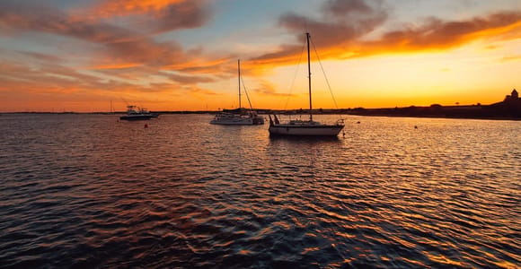Tavira: Sunset Dinner Sailing Experience