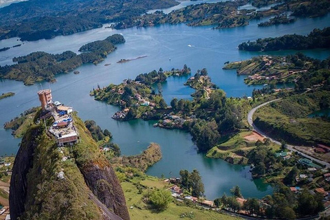 MEDELLÍN: GUATAPÉ, EL PEÑOL + SKÄRMFLYGNING!