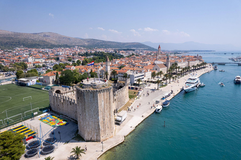 Split: Trogir Walking Tour, Blue Lagoon & Shipwreck Cruise Split: Trogir, Shipwreck & Trogir Boat Tour with Food/Drinks