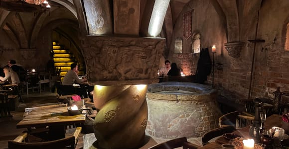 Vilnius: Kneipentour mit Begrüßungsgetränk und traditionellen Snacks