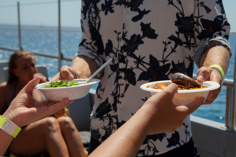 Ibiza: Solar Eclipse Cruise with Lunch, Drinks, and DJ