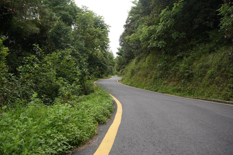 Kathmandu: Nagarkot Sunset Tour with Himalayan Views Kathmandu: Nagarkot and Bhaktapur Durbar Square with dinner