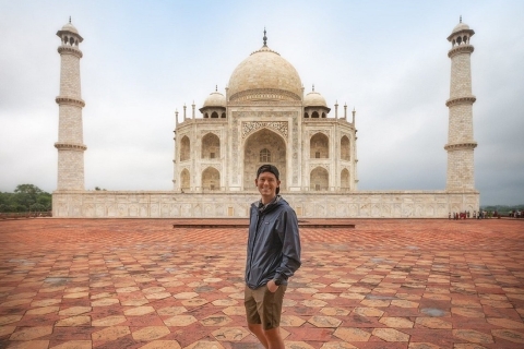 Agra: entrada sin colas al Taj Mahal con acceso al mausoleoTour para ciudadanos indios