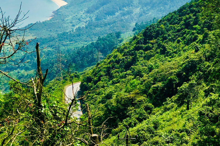 Hoi An till Marble-Monkey Mountain &amp; Hai Van Pass med motorcykel