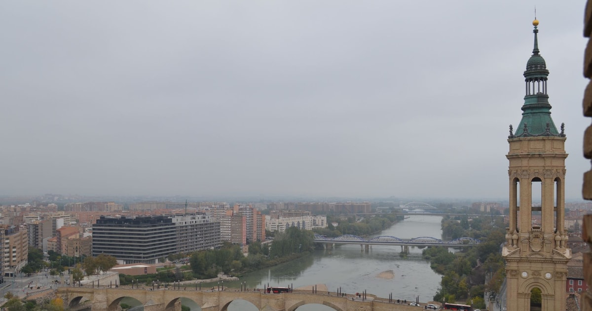 Zaragoza Erster Entdeckungsspaziergang und Lesespaziergang GetYourGuide