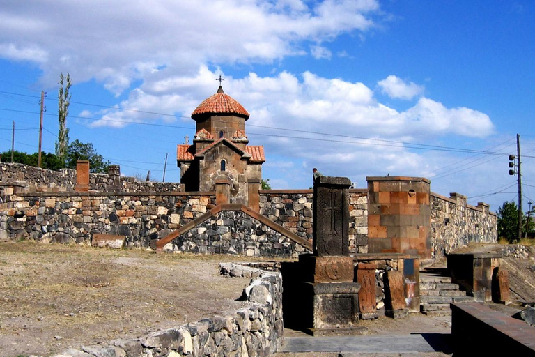 Group Tour: Hovhannavank, Saghmosavank & Chocolate House