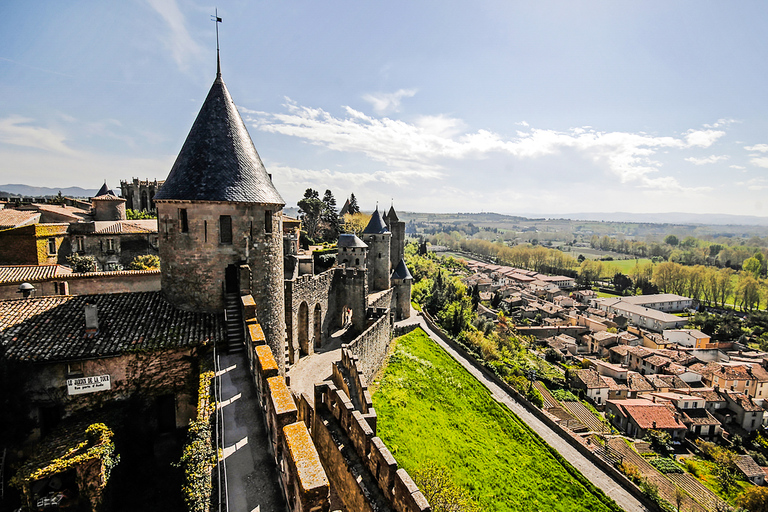 Carcasona: entrada al castillo y murallas