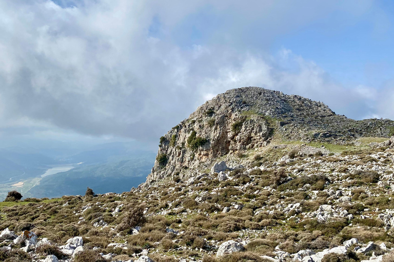 Creta: Excursión Guiada de Senderismo por la Meseta de Lassithi