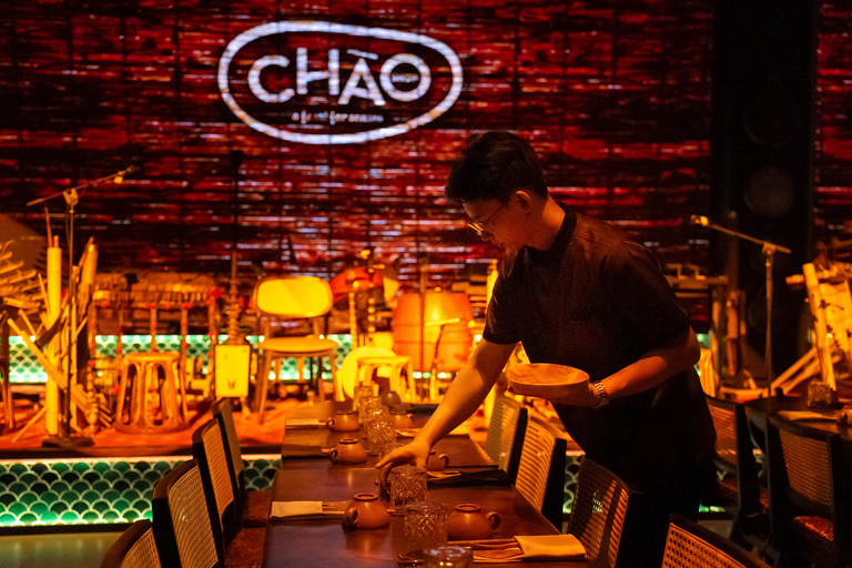HCMC Evening: Chào Show Cultural Dinner & Music Performance Hotel pick-up and drop-off in District 1