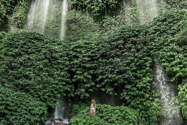 Visit Lombok Inland Waterfalls (incl. lunch) in Lombok