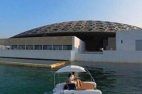 Abu Zabi: luksusowy rejs elektrycznym katamaranem do Luwru2-Seater Catamaran - 15 Minutes