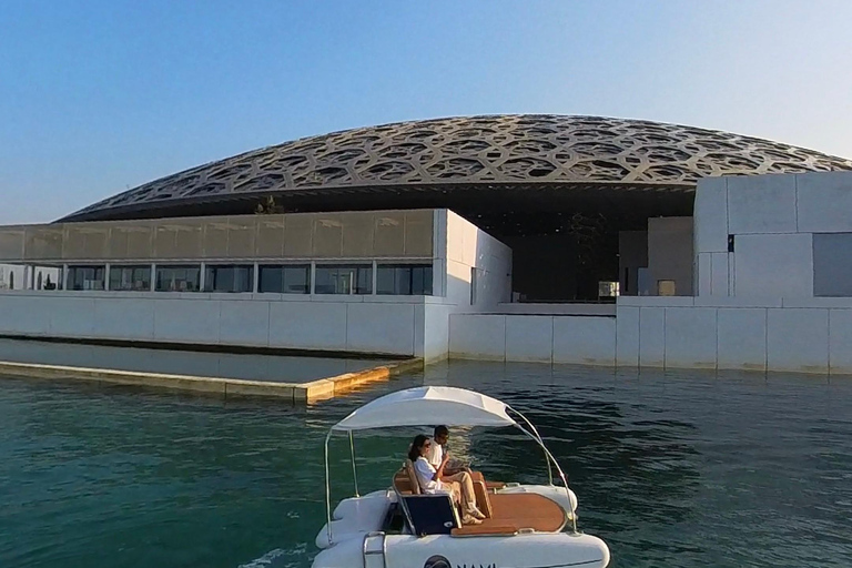 Abu Zabi: luksusowy rejs elektrycznym katamaranem do Luwru2-Seater Catamaran - 15 Minutes