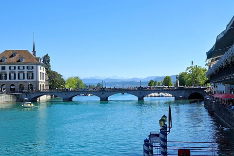 Zurich: Old Town Highlights Walking Tour with a Local Guide Zurich: Old Town Guided Walking Tour with Local Guide - 2h