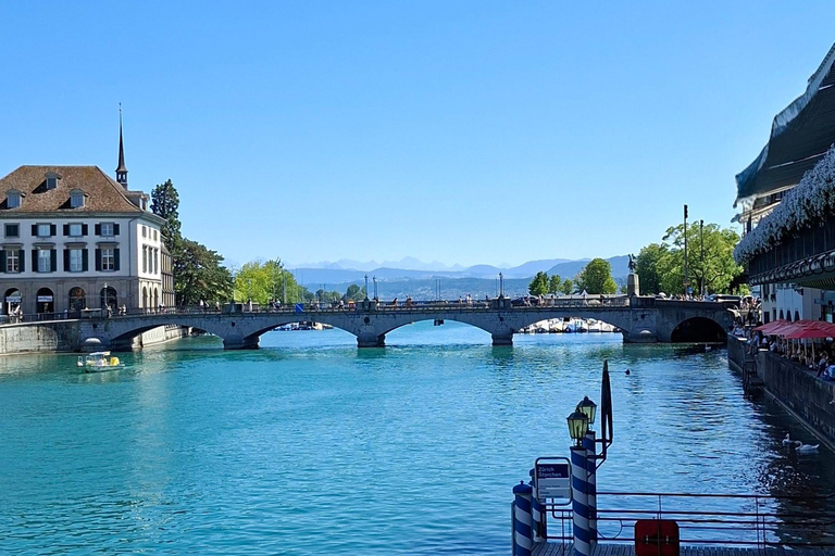 Zurich: Old Town Highlights Walking Tour with a Local Guide Zurich: Old Town Guided Walking Tour with Local Guide - 2h