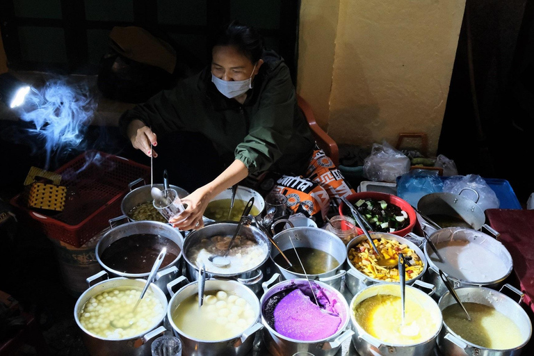 Tour gastronômico de rua em Hue: Você pode saborear os sabores locais com um guia local