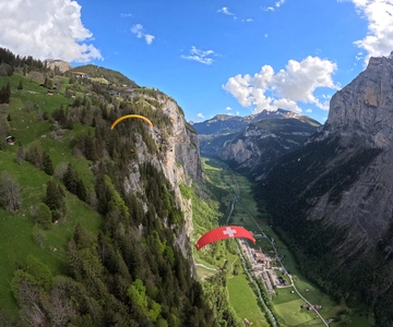 Mürren: Parapente sobre los acantilados y cascadas de Lauterbrunnen
