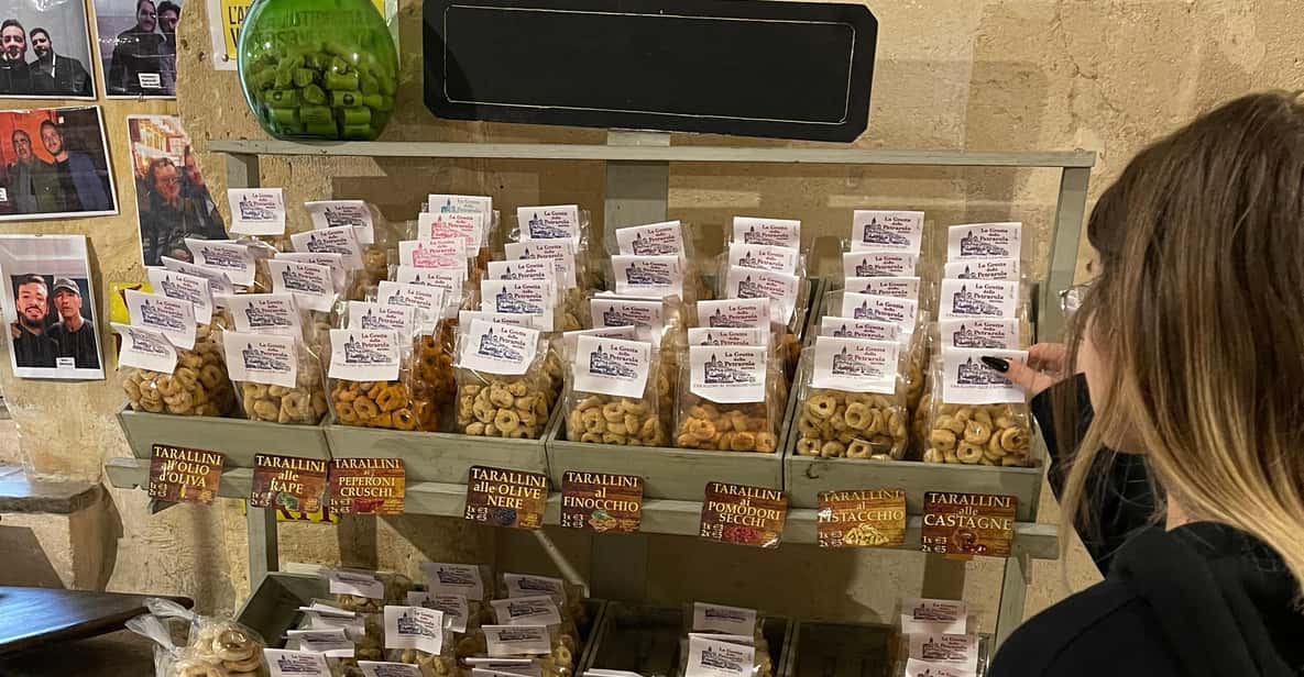 Afbeelding 31 van Matera: Proeverij van lokale producten en wijn in oude grotten in de Sassi